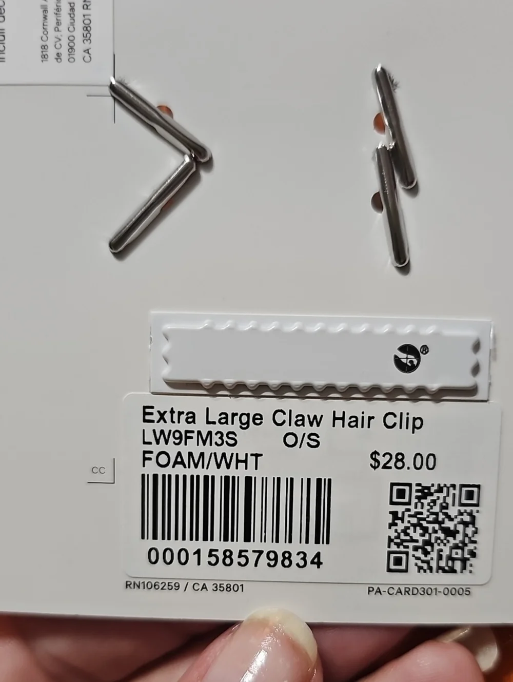 Lululemon Extra Large Claw Hair Clip. Nwts- FOAM/WhT